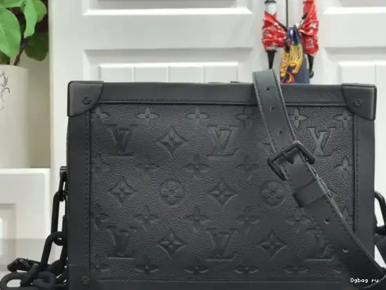 LOUIS VUITTON BOX 0702